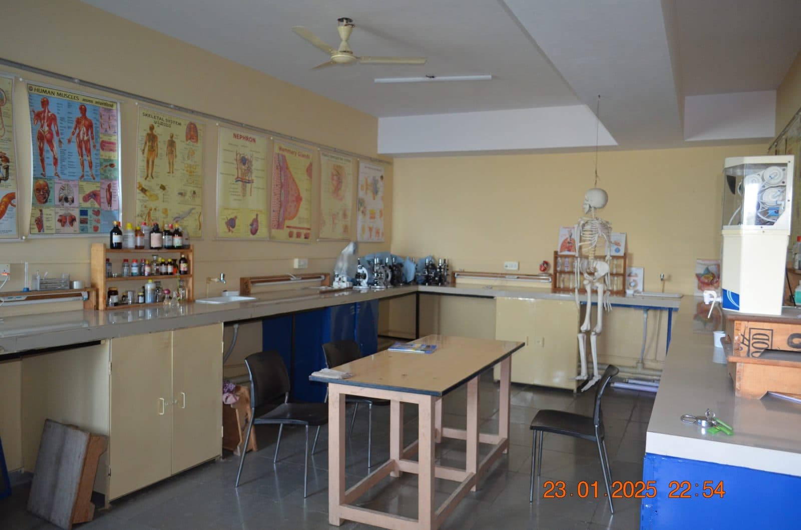 Science lab at Nargund Independent PU College