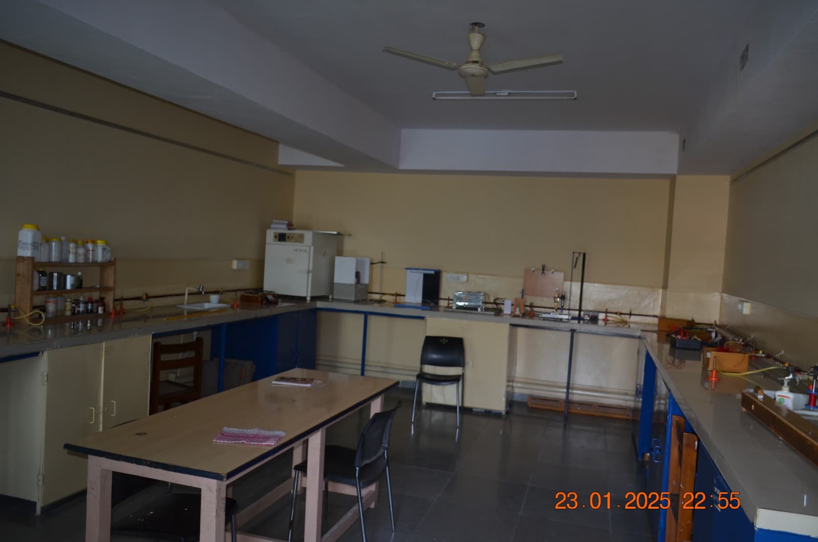 Science lab at Nargund Independent PU College