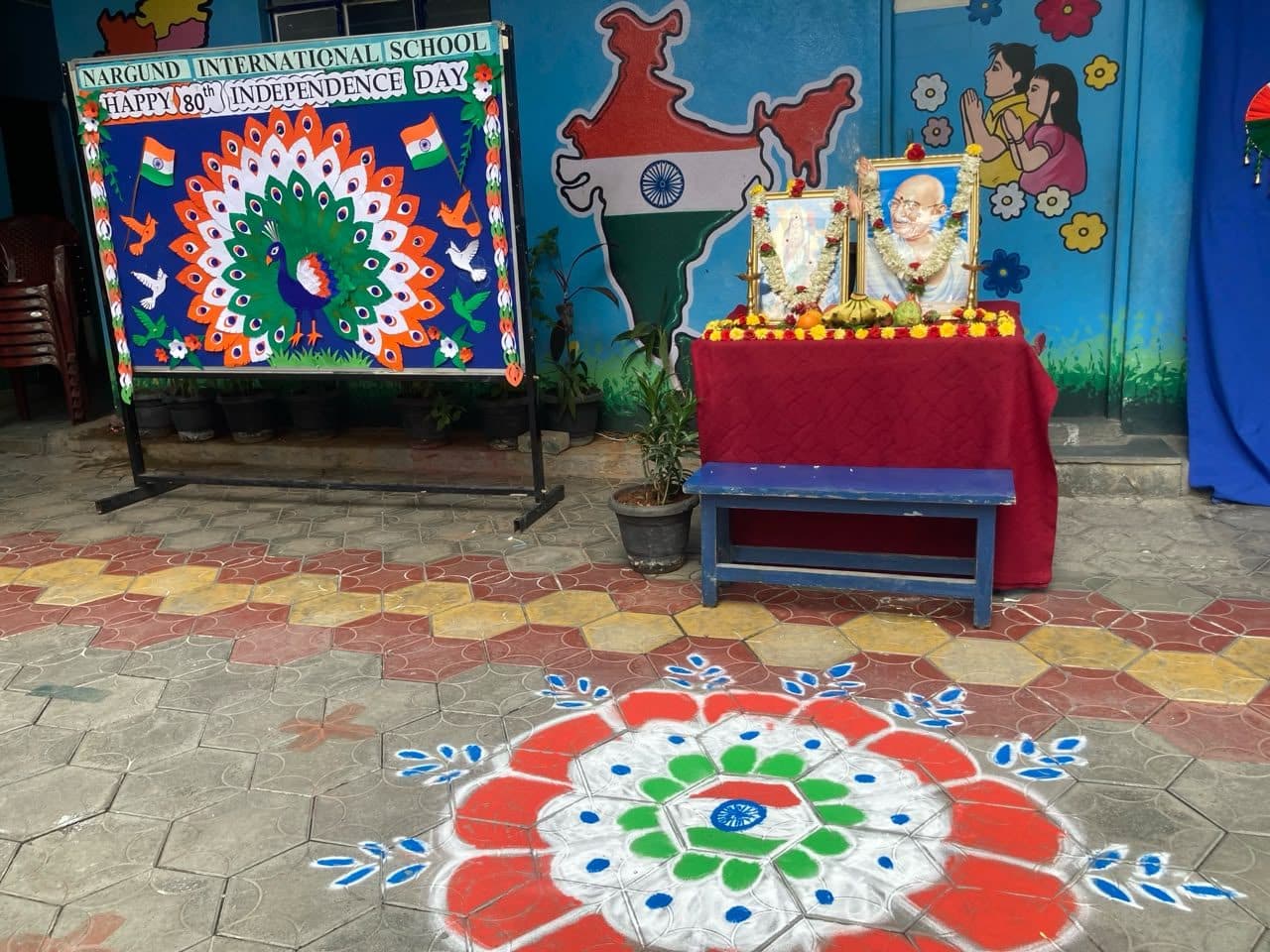 Independence Day rangoli and display board