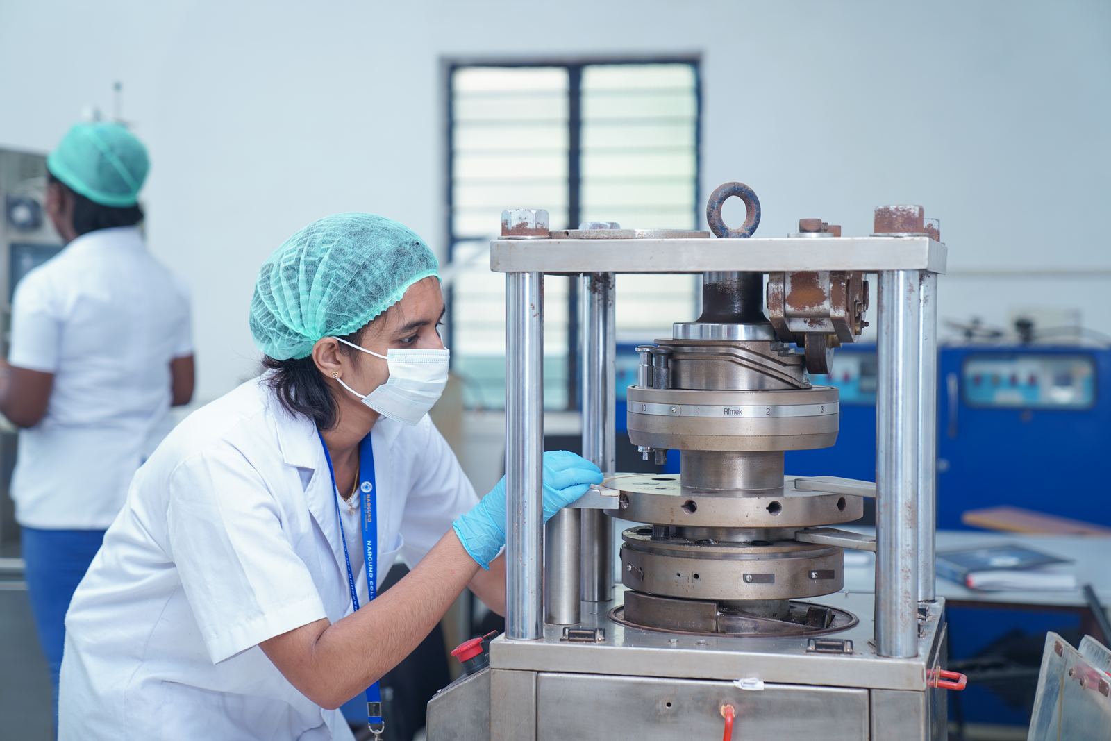 Advanced research laboratories